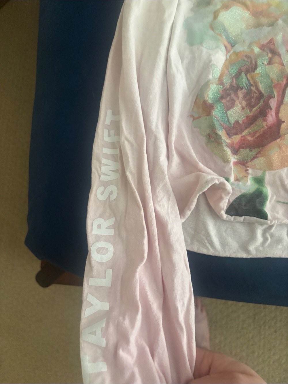 Taylor Swift - Lover Crop Flower Long Sleeve T-Shirt - Picture 3 of 3